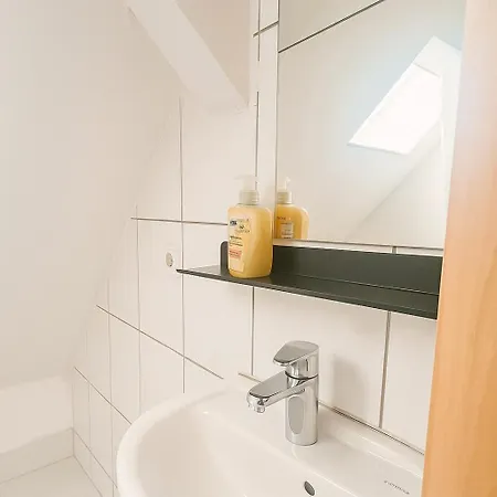 Cozy House In Botnang Park Free At Street 펜션