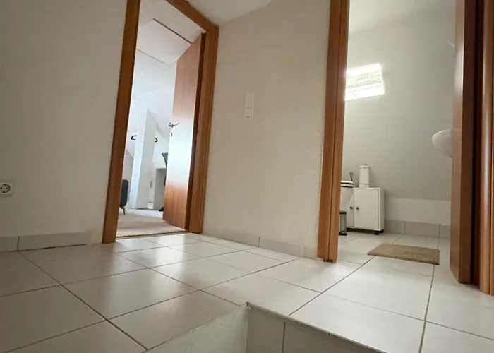 Cozy House In Botnang Park Free At Street 別荘 *