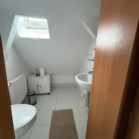 Сasa de vacaciones Cozy House In Botnang Park Free At Street